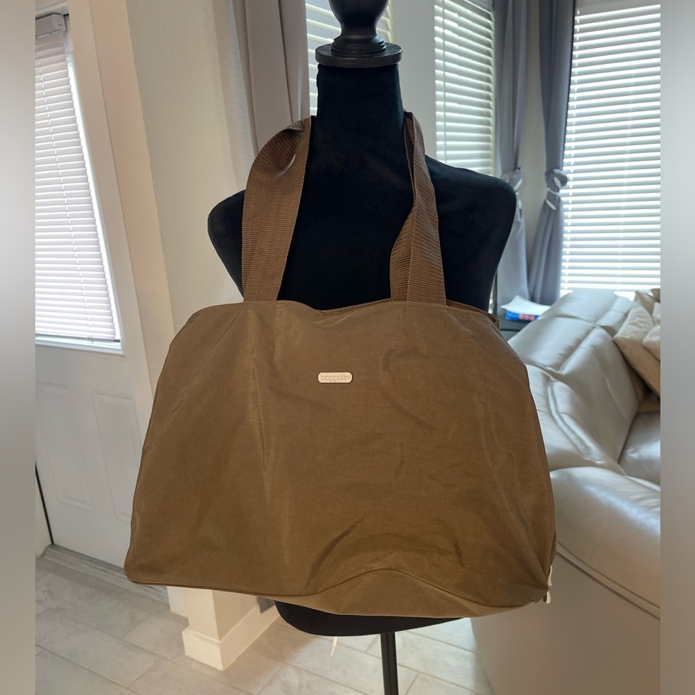 Baggallini Brown Travel Everyday Shoulder Carryall Zipper Around Large Tote Bag